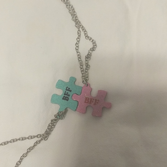 Two BFF friendship necklaces - Picture 3 of 3
